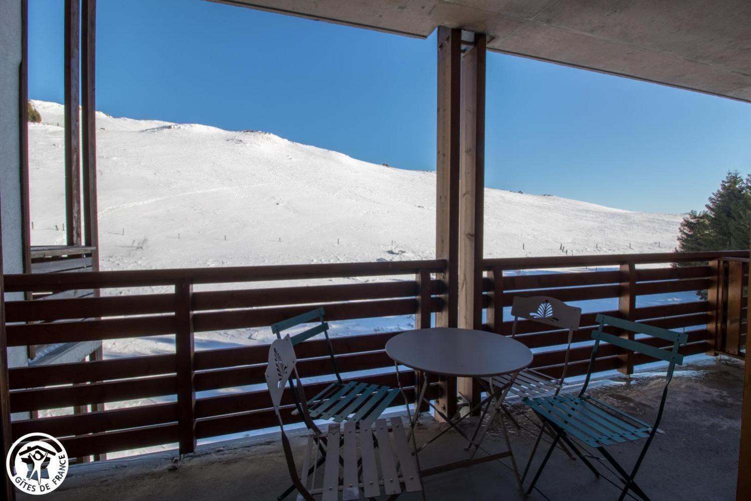 Appartement 4 Personnes Avec Piscine, Wifi, Garage Besse-et-Saint-Anastaise Zewnętrze zdjęcie